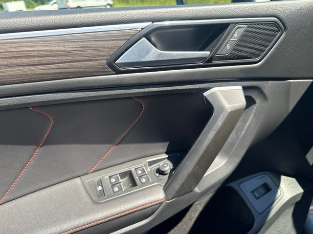 Used 2024 Volkswagen Tiguan Wolfsburg Edition w/ Panoramic Sunroof Package AWD/4WD image 21
