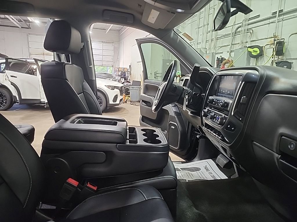Used 2016 Chevrolet Silverado 1500 LTZ Z71 w/ LTZ Plus Package AWD/4WD image 21