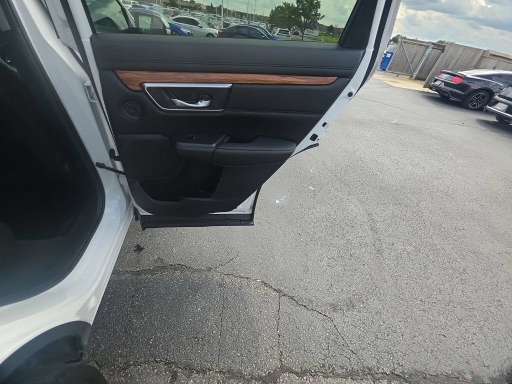 Used 2020 Honda CR-V Touring image 29