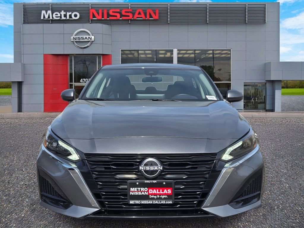 Certified 2024 Nissan Altima 2.5 SV w/ SV Premium Package image 2