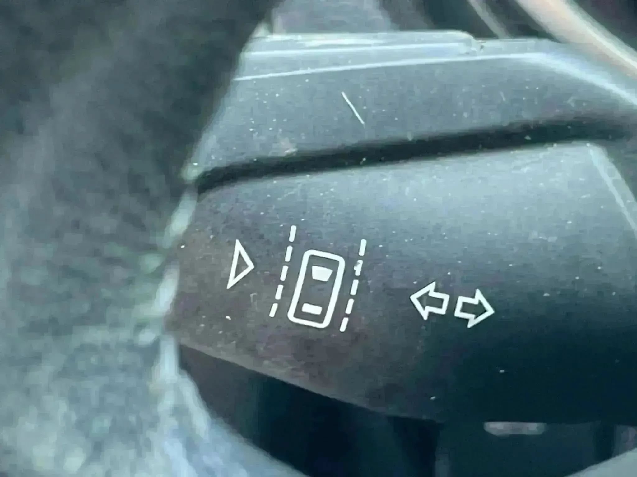 Used 2020 Ford Fusion SEL FWD image 15