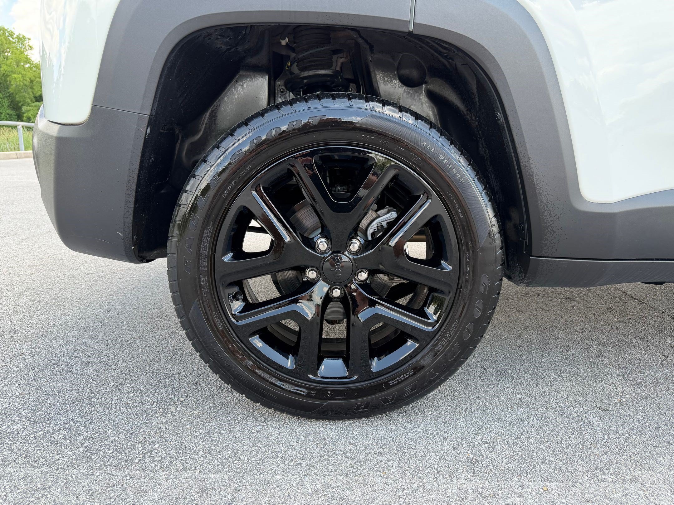 Used 2023 Jeep Renegade Altitude AWD/4WD image 24