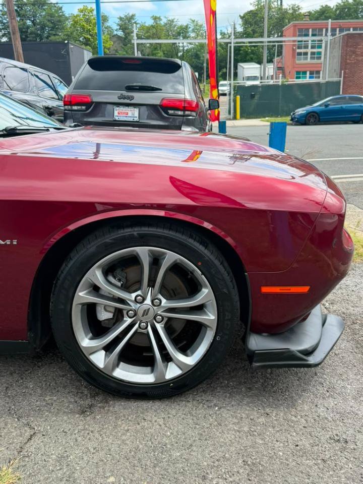 Used 2021 Dodge Challenger R/T RWD image 16