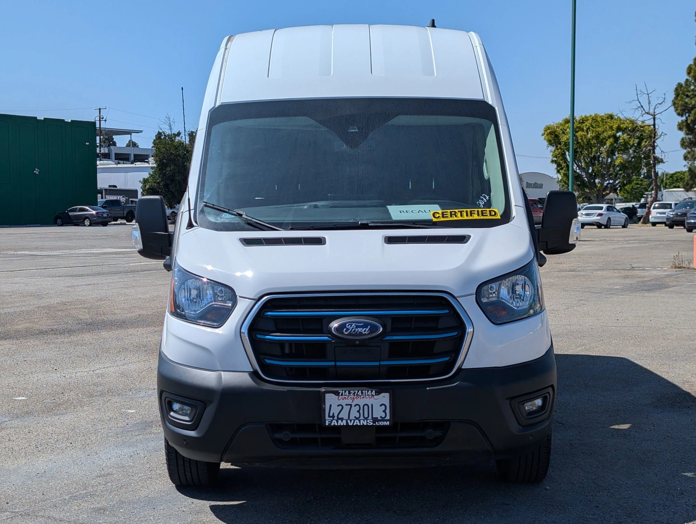 Used 2022 Ford E-Transit 148 High Roof Extended RWD image 2