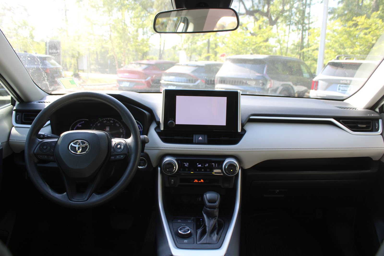Used 2024 Toyota RAV4 XLE AWD/4WD image 23