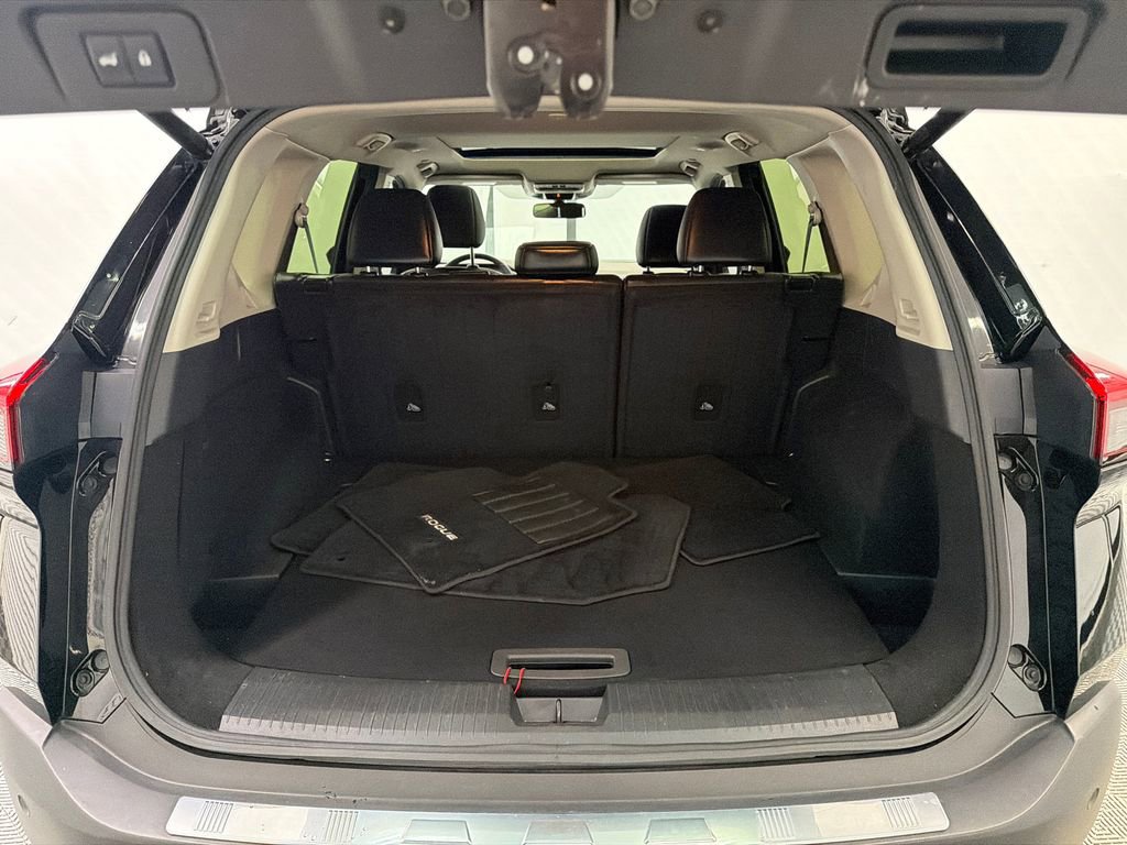 Used 2023 Nissan Rogue SV w/ SV Premium B Package FWD image 19