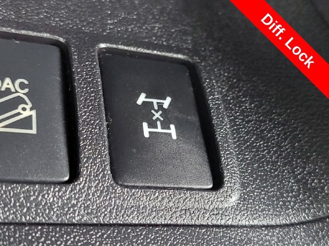 Used 2018 Toyota Highlander XLE AWD/4WD image 23