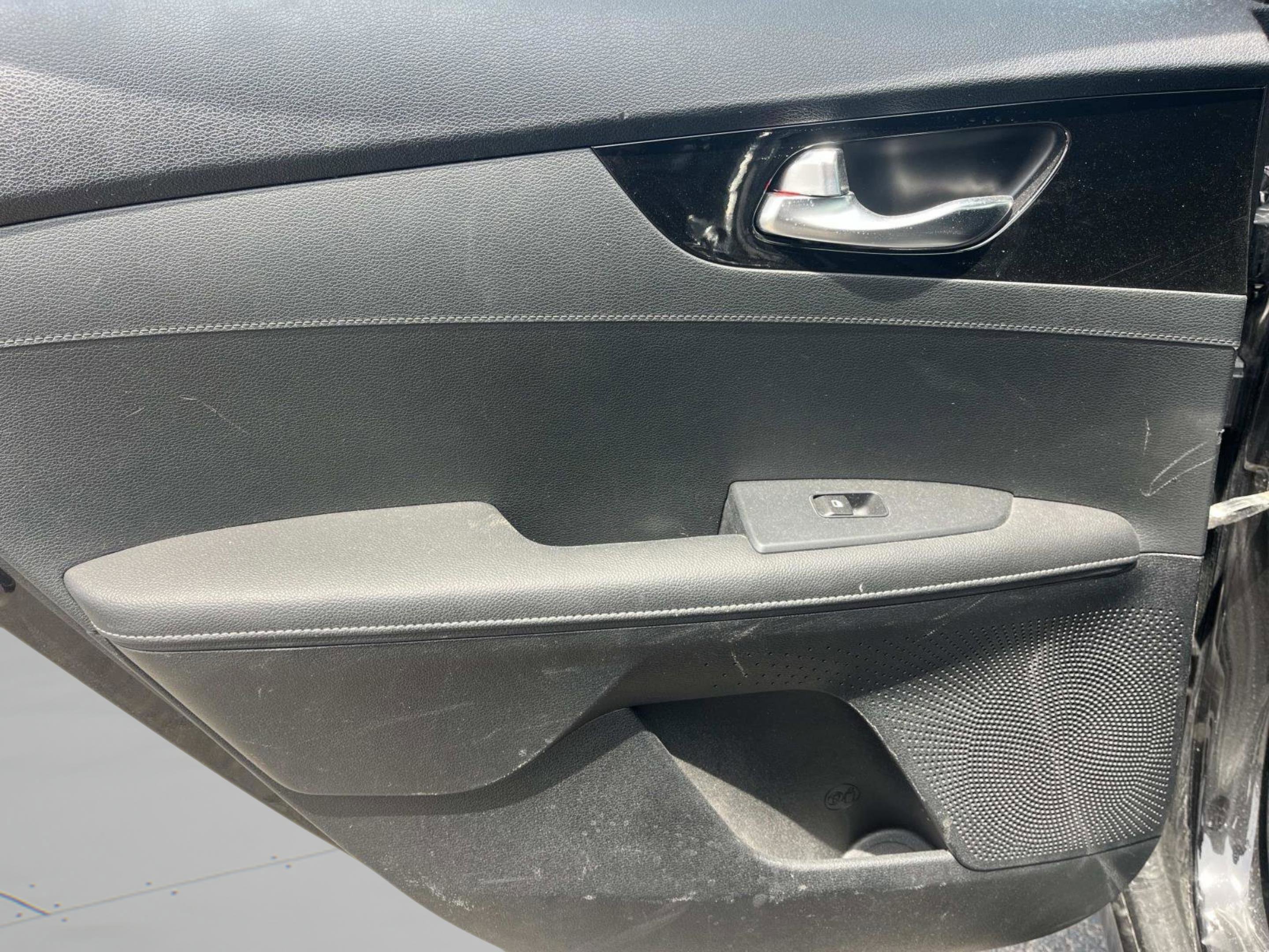 Used 2019 Kia Forte S FWD image 17