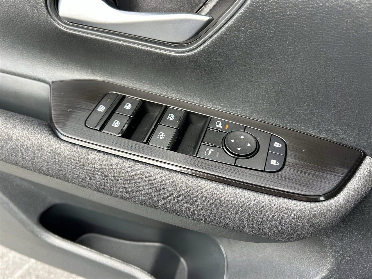 New 2026 Nissan Kicks SV image 22