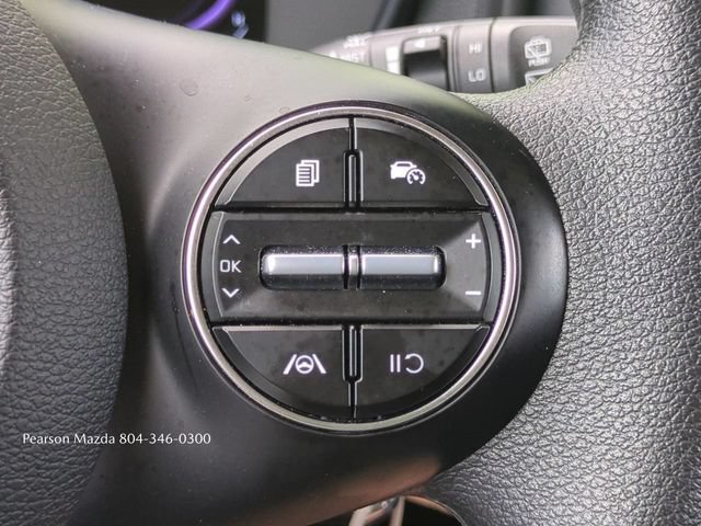 Used 2025 Kia Soul LX w/ LX Technology Package FWD image 25