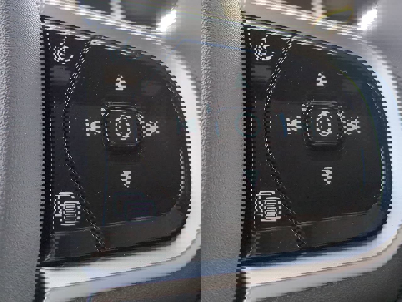 New 2026 Volvo XC90 B6 Ultra w/ Lounge Package image 25