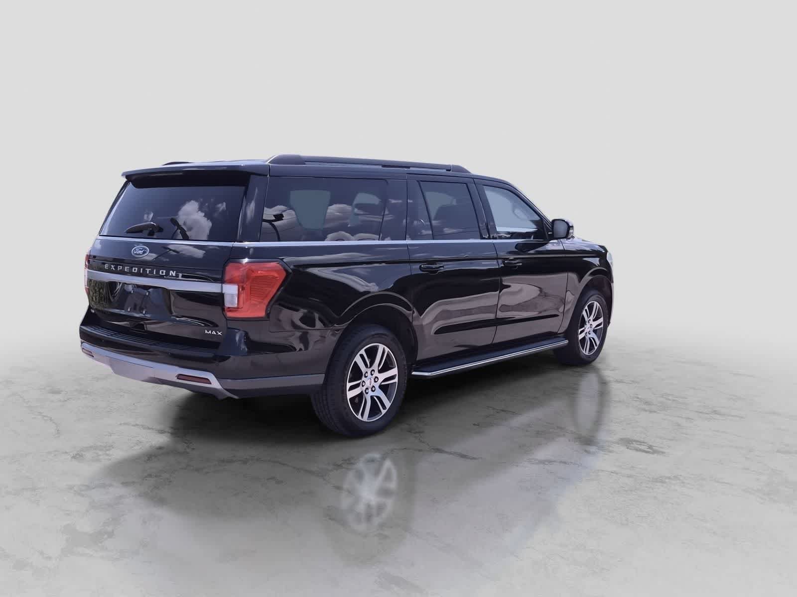 Used 2023 Ford Expedition Max XLT AWD/4WD image 8