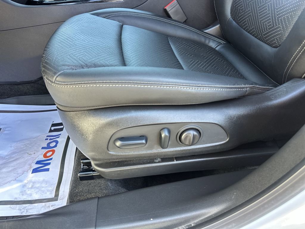 Used 2023 Buick Encore GX Essence w/ Advanced Technology Package image 12