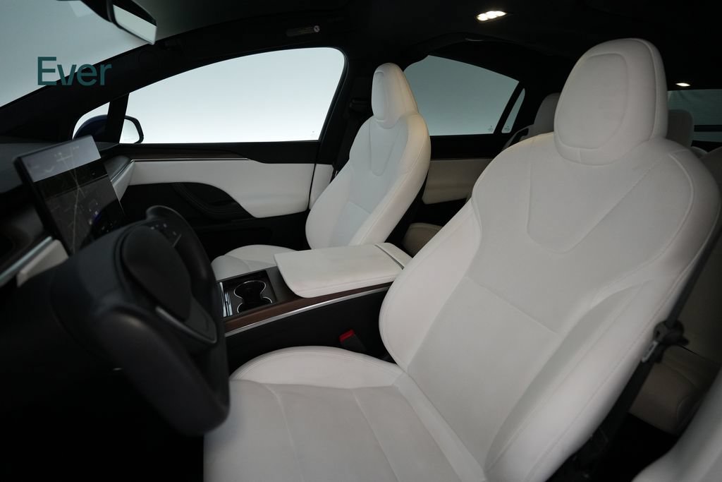 Used 2023 Tesla Model X AWD/4WD image 4