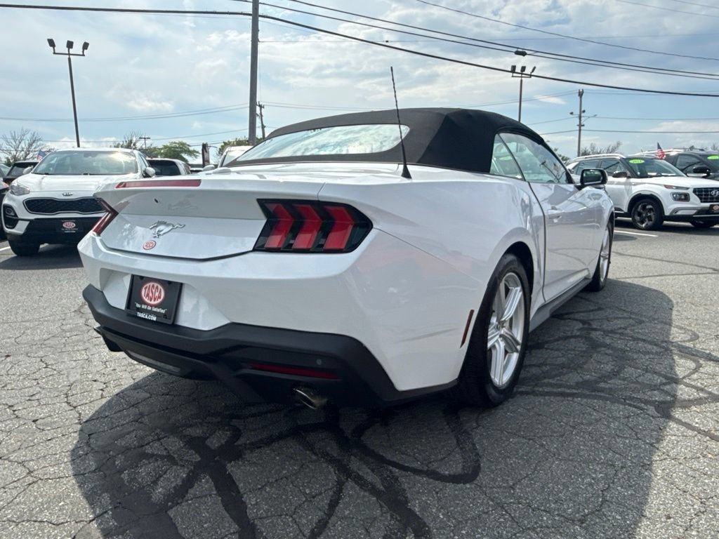 Used 2026 Ford Mustang Premium RWD image 5