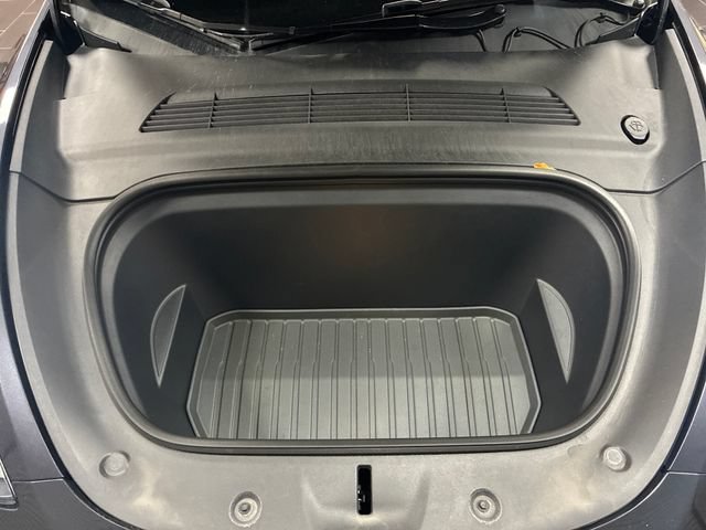 Used 2024 Tesla Model Y Long Range RWD image 25