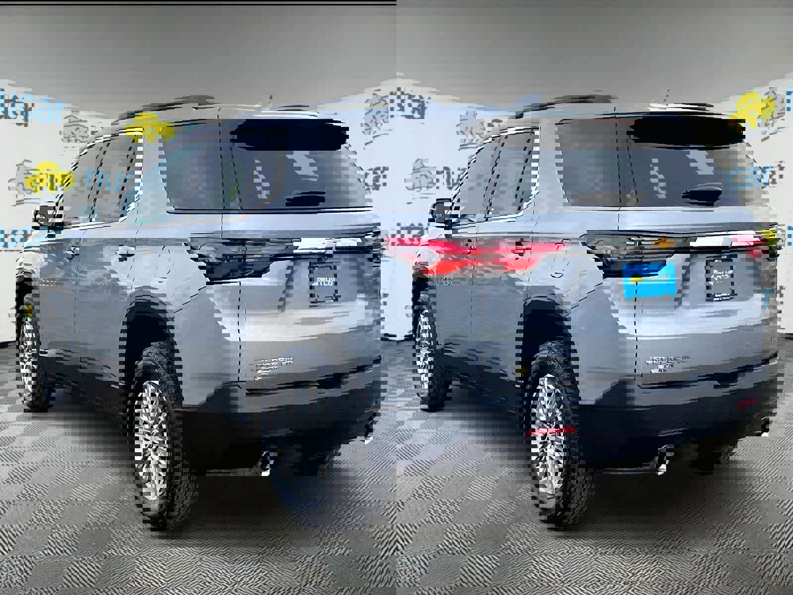 Used 2023 Chevrolet Traverse LT image 4