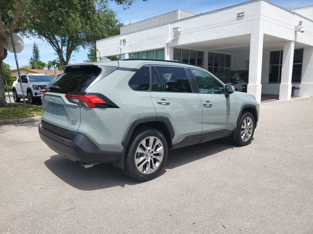Used 2020 Toyota RAV4 XLE Premium AWD/4WD image 6
