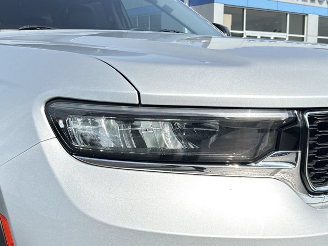Used 2023 Jeep Grand Cherokee L Limited AWD/4WD image 18