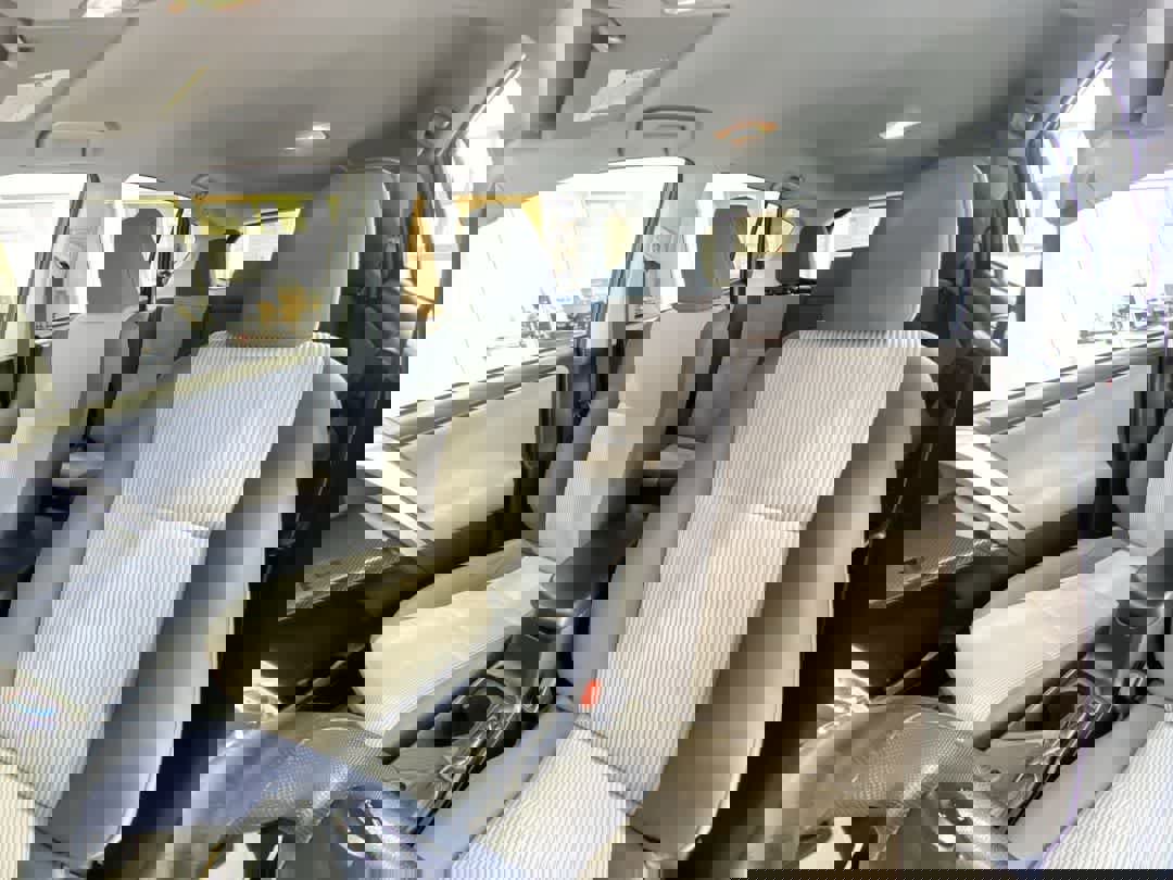 Used 2015 Toyota RAV4 LE image 14