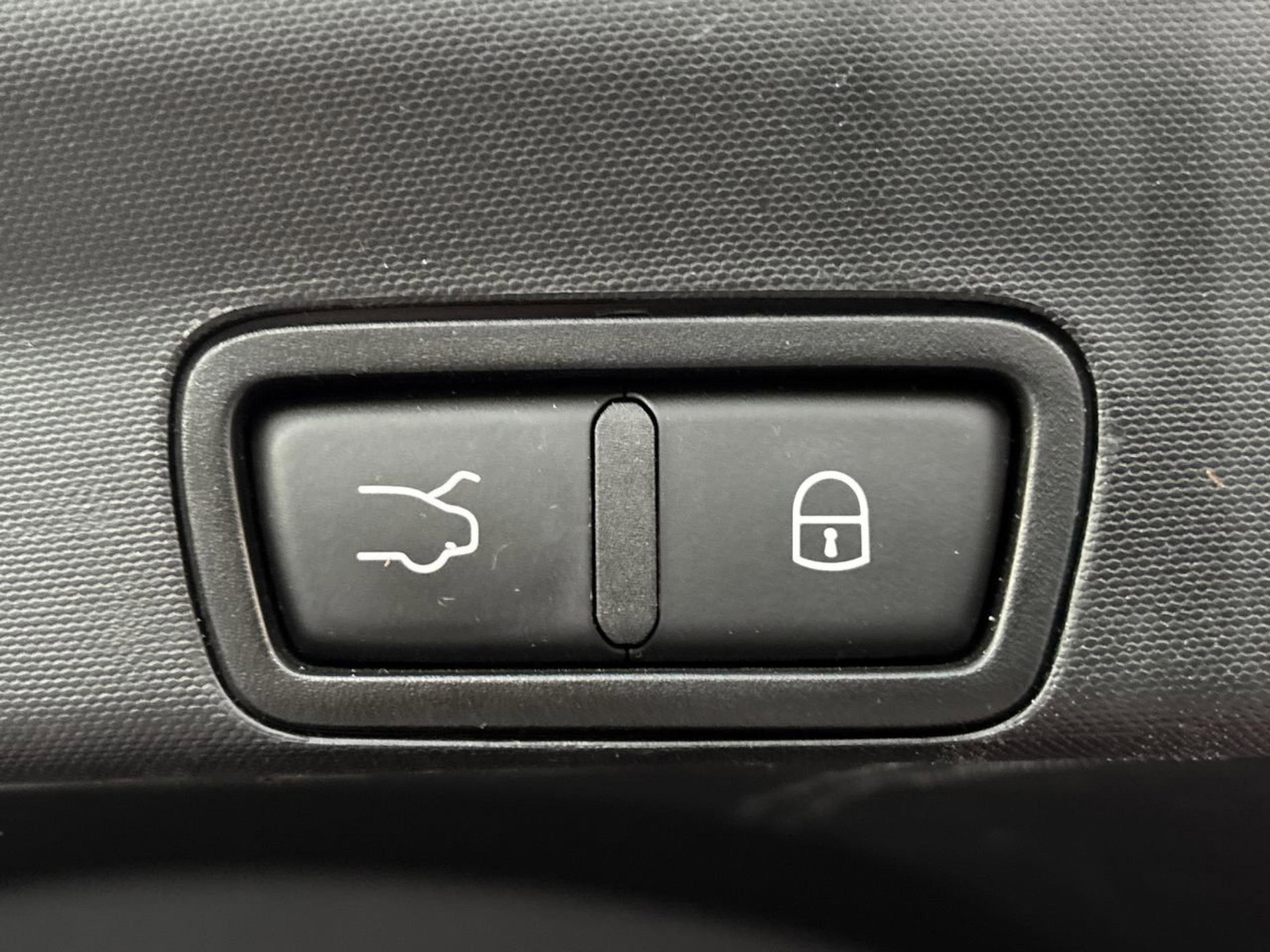 Used 2020 Alfa Romeo Stelvio Sport w/ Quick Order Package 22J Sport image 6