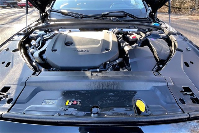 Certified 2024 Volvo V90 B6 Cross Country Plus w/ Climate Package image 11