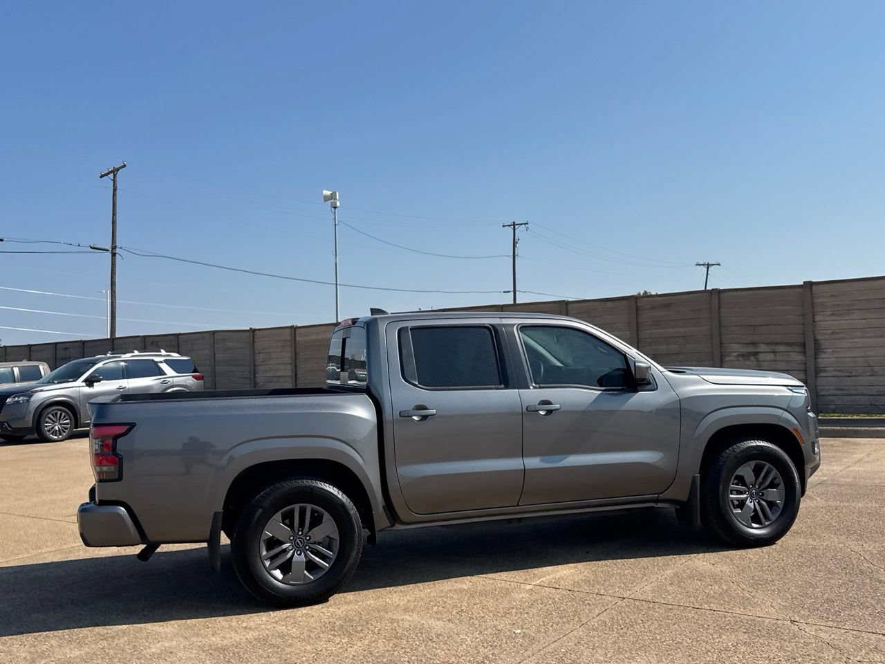 Certified 2025 Nissan Frontier SV w/ Tow Package RWD image 25