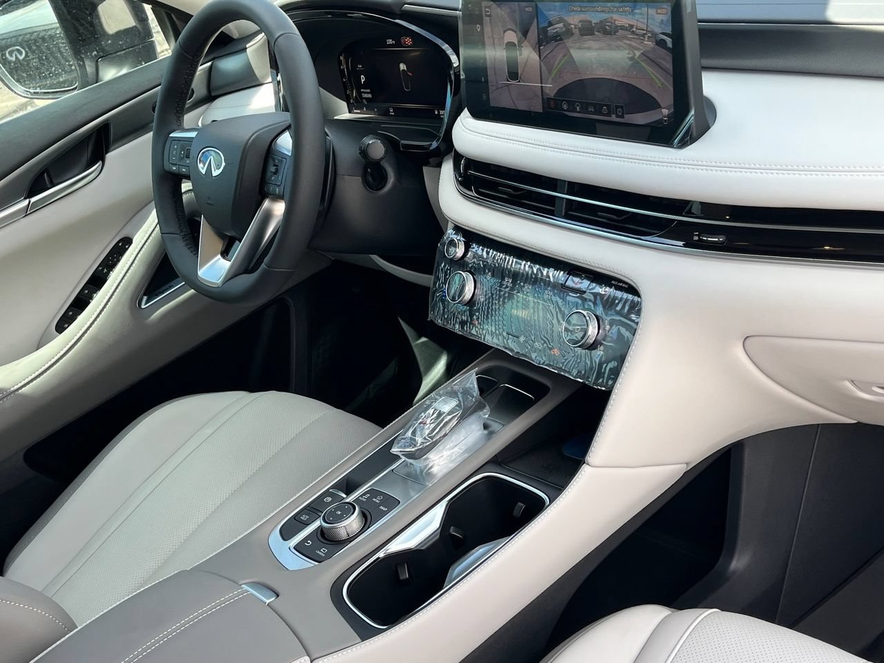 New 2027 INFINITI QX60 Luxe FWD image 9