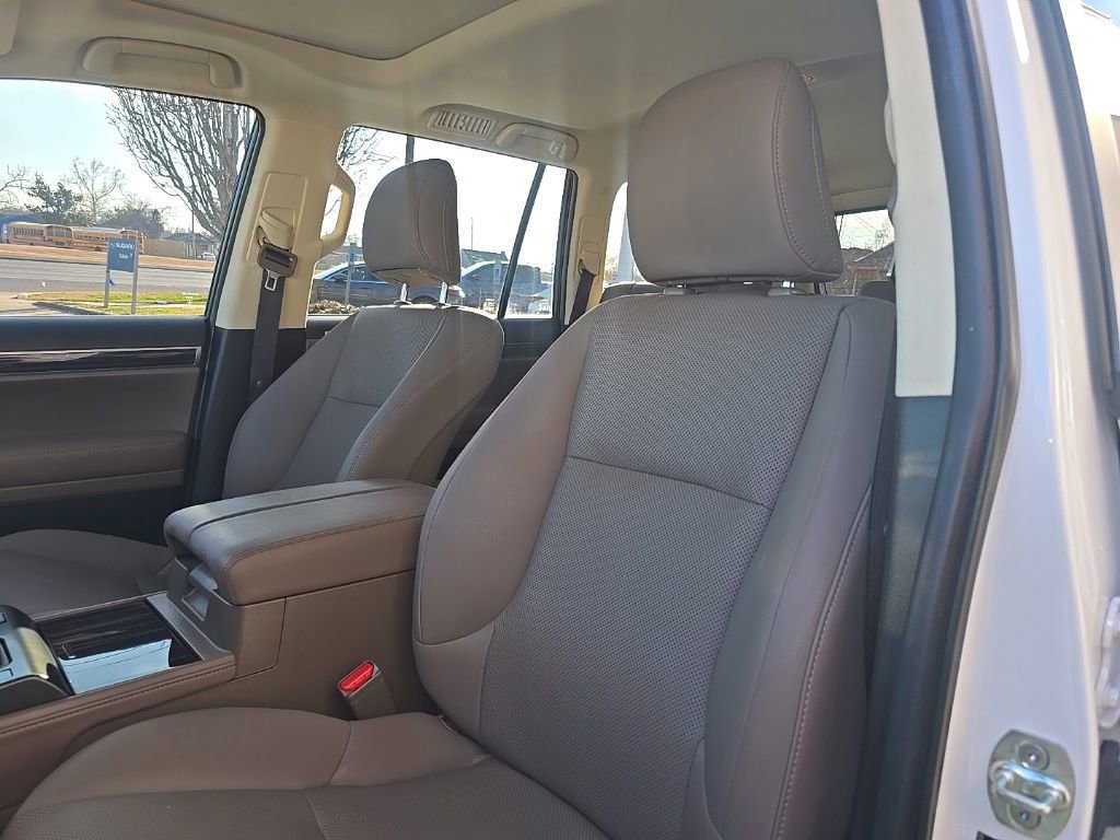 Used 2023 Lexus GX 460 Premium w/ Accessory Package image 19