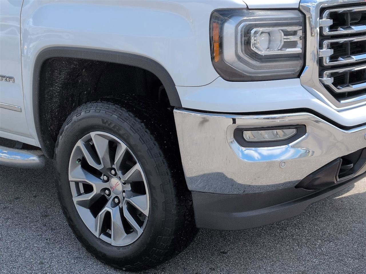 Used 2018 GMC Sierra 1500 SLT AWD/4WD image 9