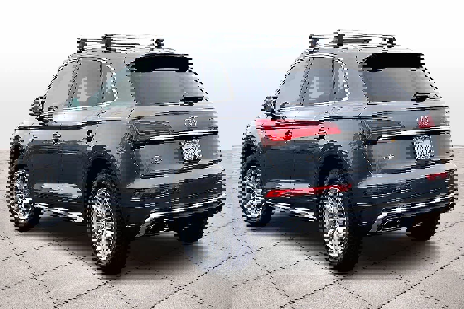 Used 2023 Audi Q5 2.0T Premium w/ Convenience Package image 15