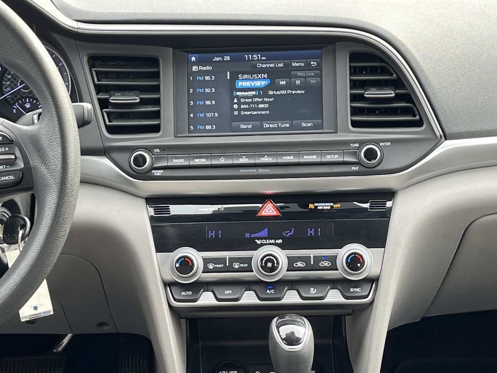 Used 2020 Hyundai Elantra SEL image 12