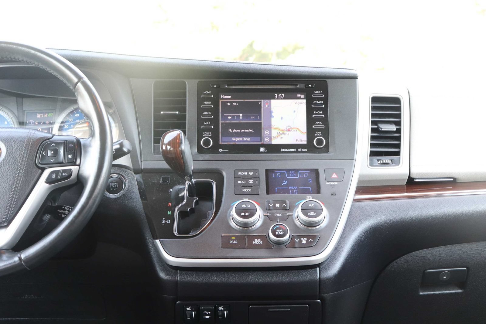 Certified 2020 Toyota Sienna Limited FWD image 16