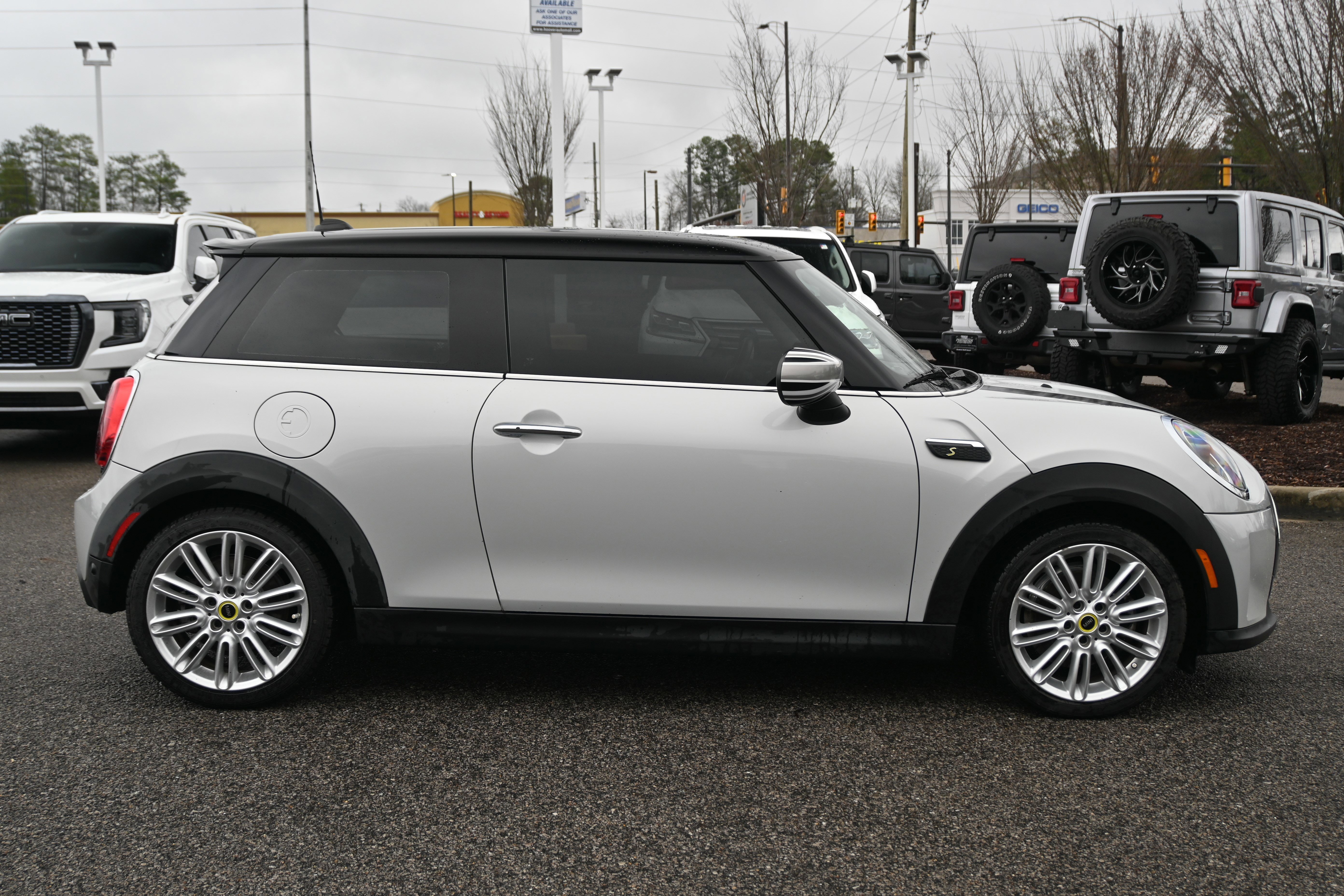 Used 2023 MINI Cooper SE image 17