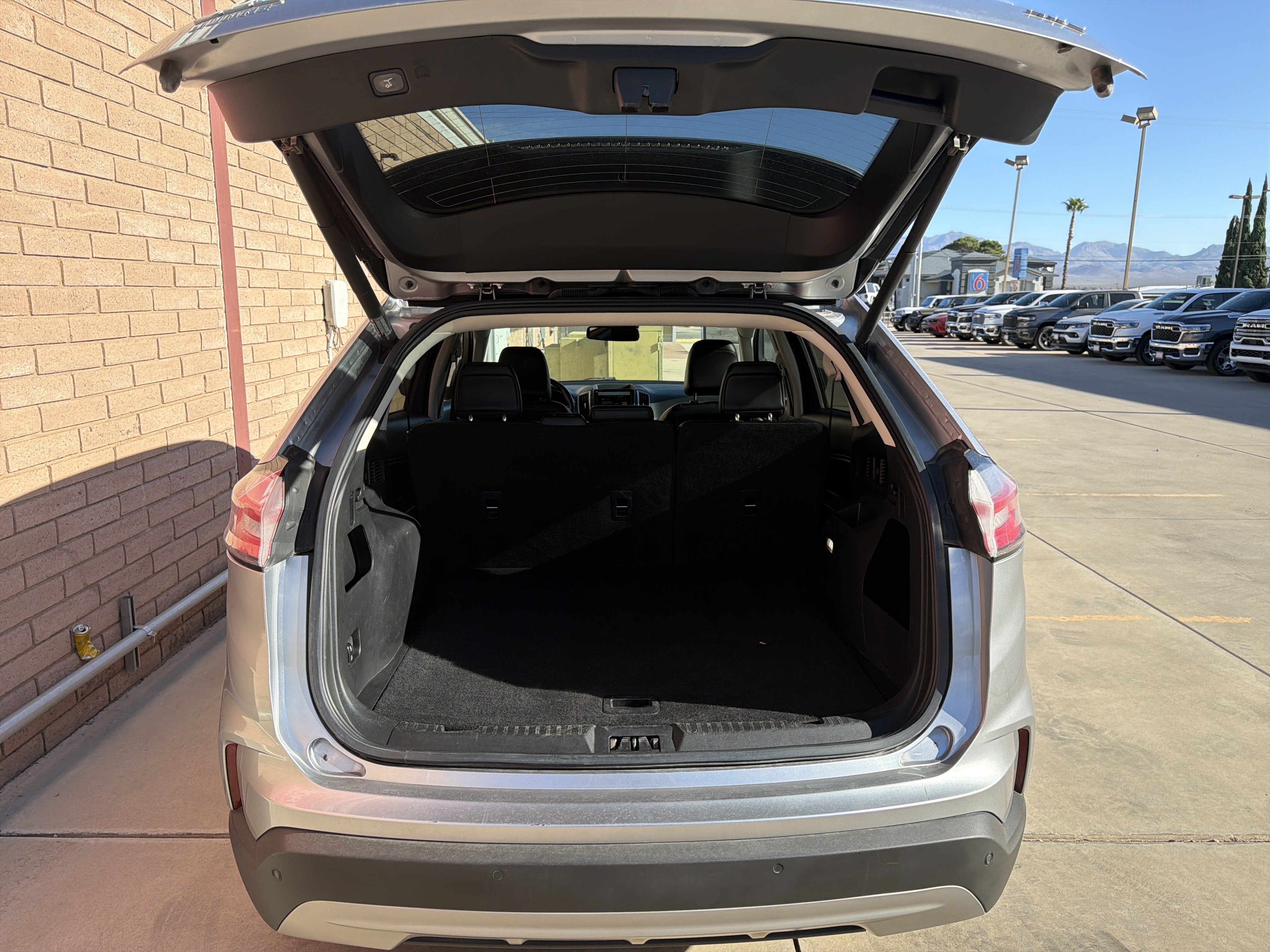 Used 2022 Ford Edge SEL w/ Convenience Package AWD/4WD image 6