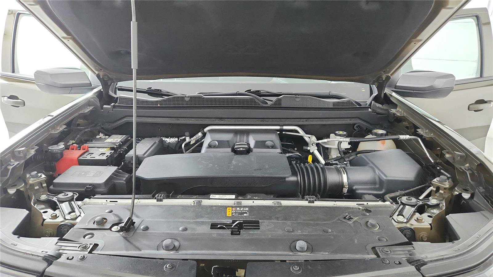 Used 2024 Chevrolet Colorado LT w/ LT Convenience Package AWD/4WD image 32