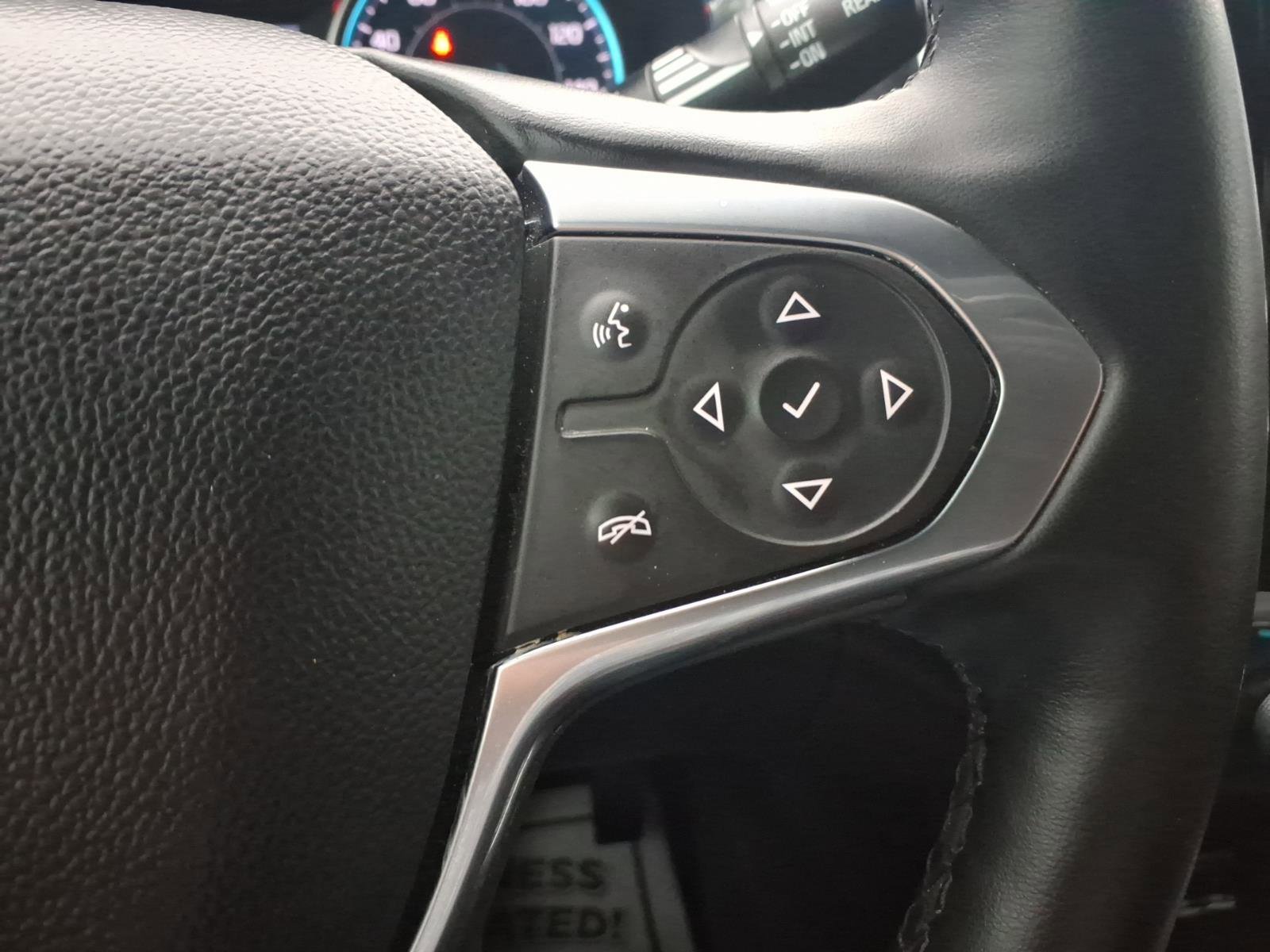 Used 2023 Chevrolet Traverse LT FWD image 24