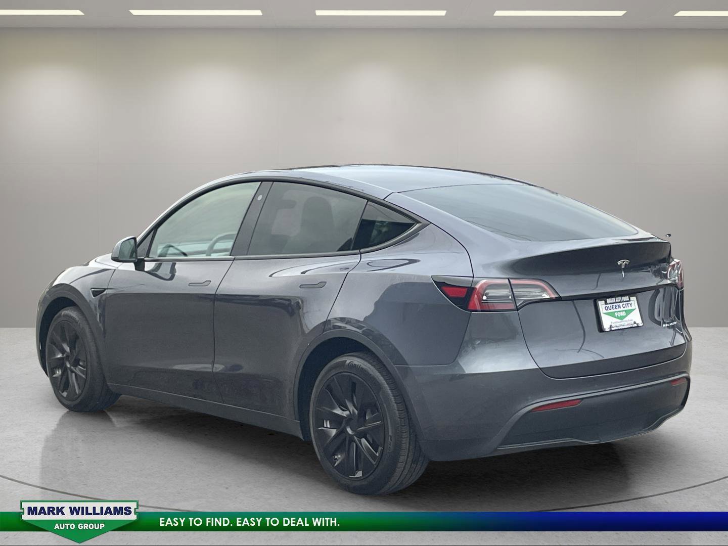 Used 2022 Tesla Model Y Long Range image 5