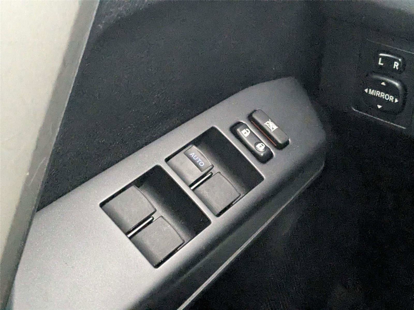 Used 2016 Toyota RAV4 LE image 15