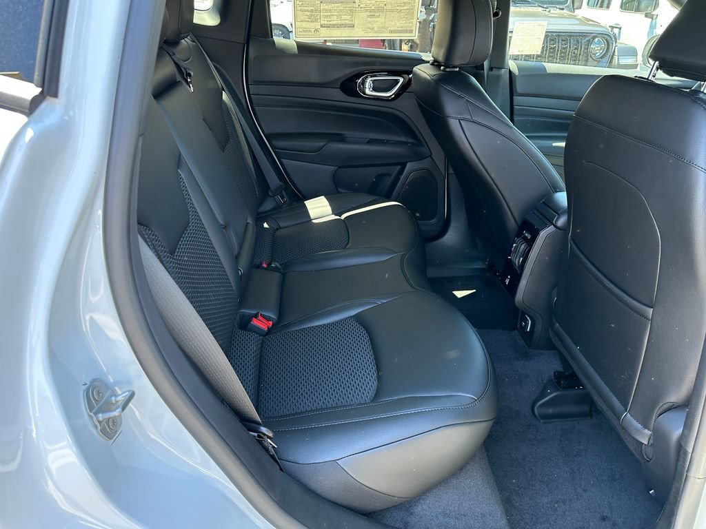 New 2026 Jeep Compass Latitude AWD/4WD image 19
