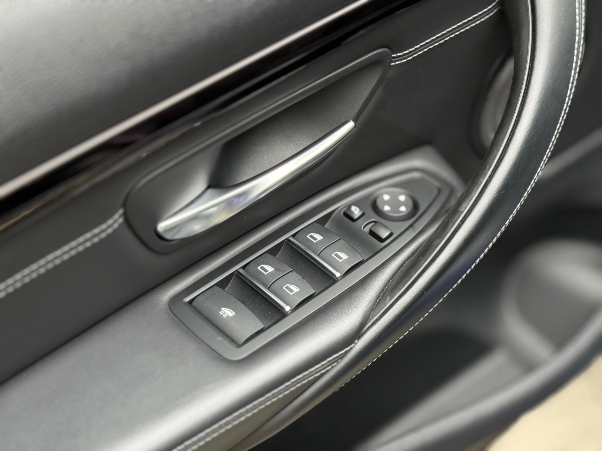 Used 2020 BMW M4 Convertible w/ Competition Package RWD image 19