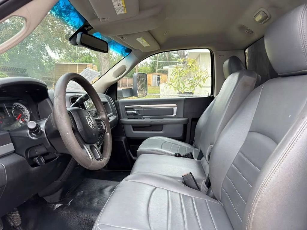 Used 2018 RAM 5500 Tradesman w/ Power & Remote Entry Group image 21