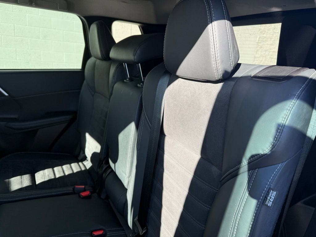 Used 2023 Mitsubishi Outlander SE image 22