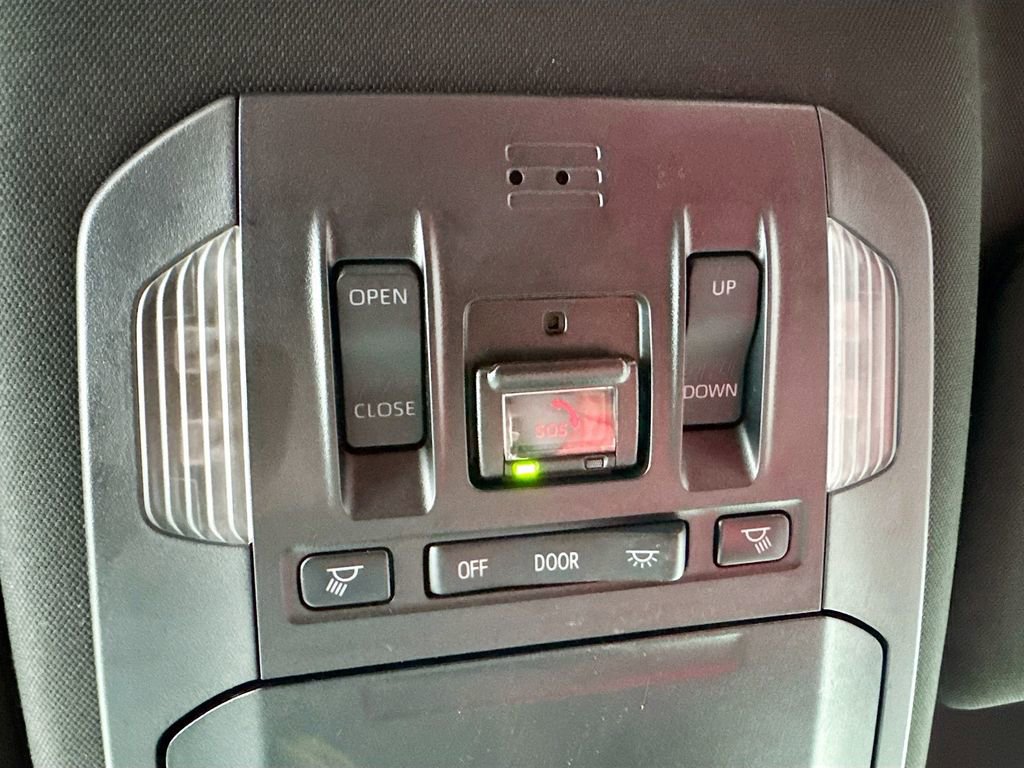 Used 2021 Toyota Highlander XSE image 20