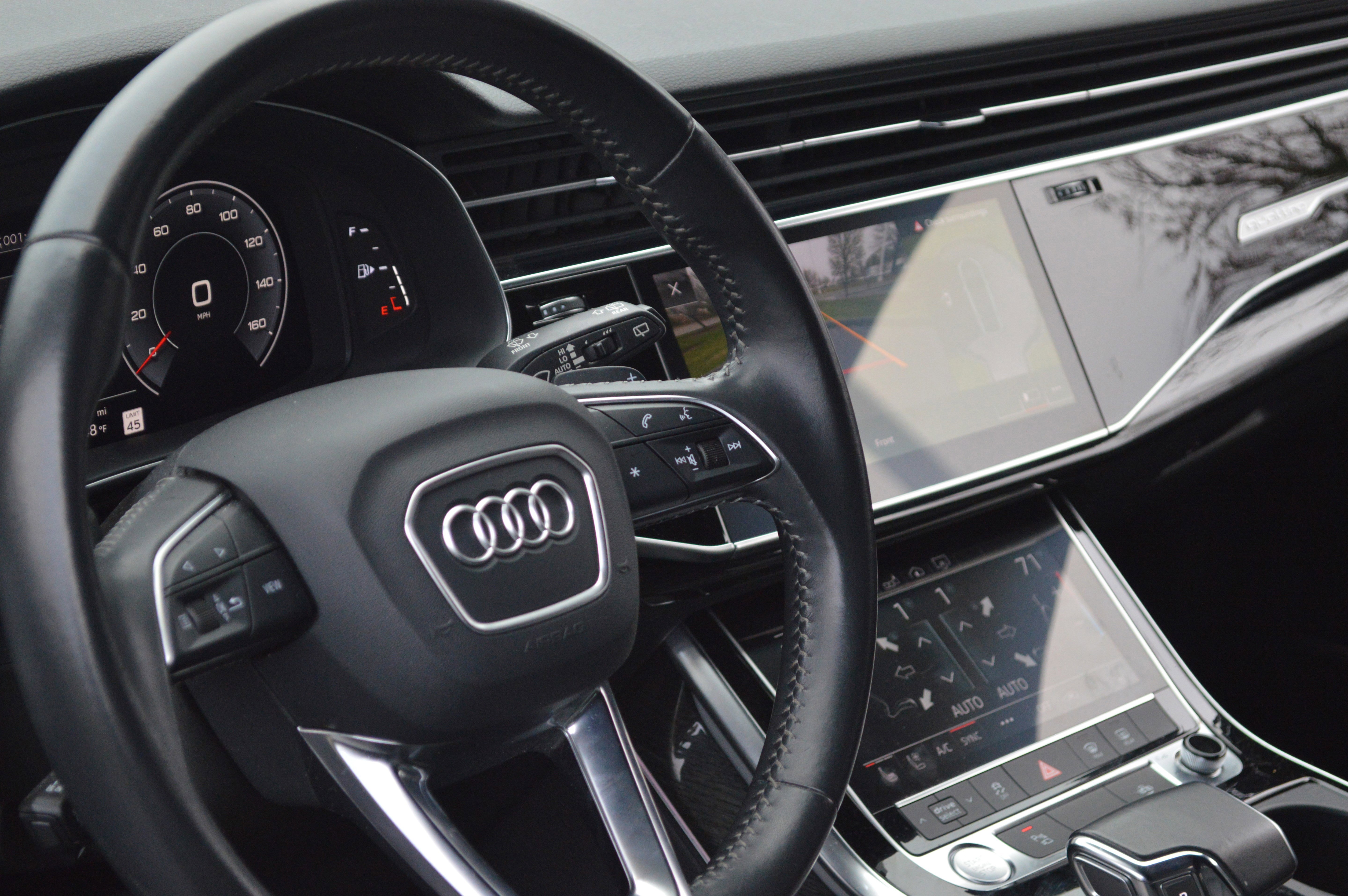 Used 2020 Audi Q8 Premium Plus image 25