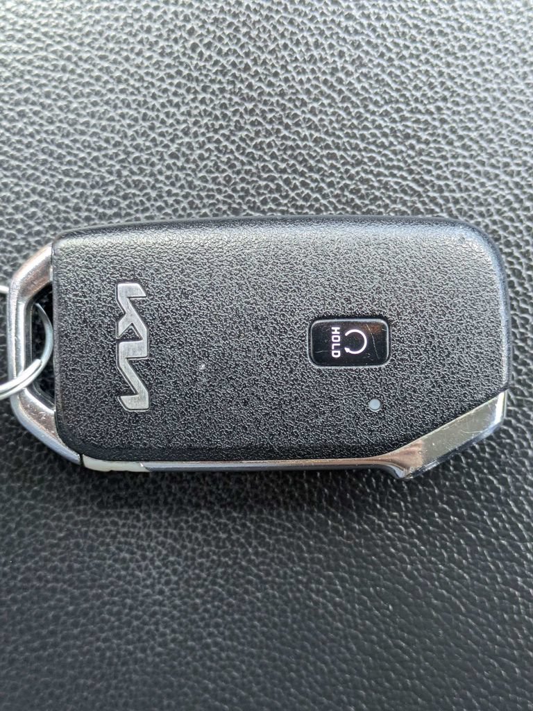 Used 2024 Kia Sportage EX FWD image 33