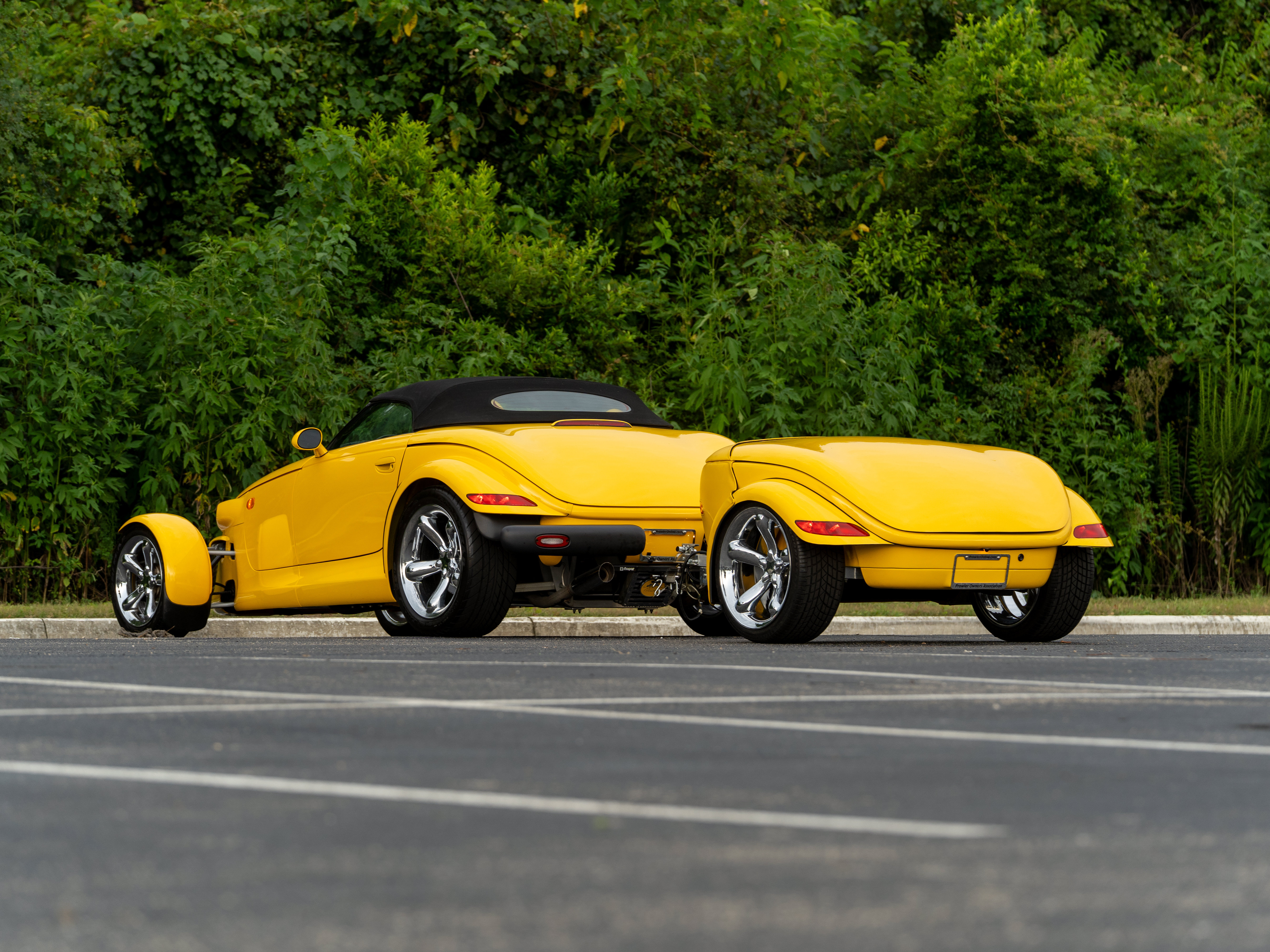 Used 2002 Chrysler Prowler RWD image 3