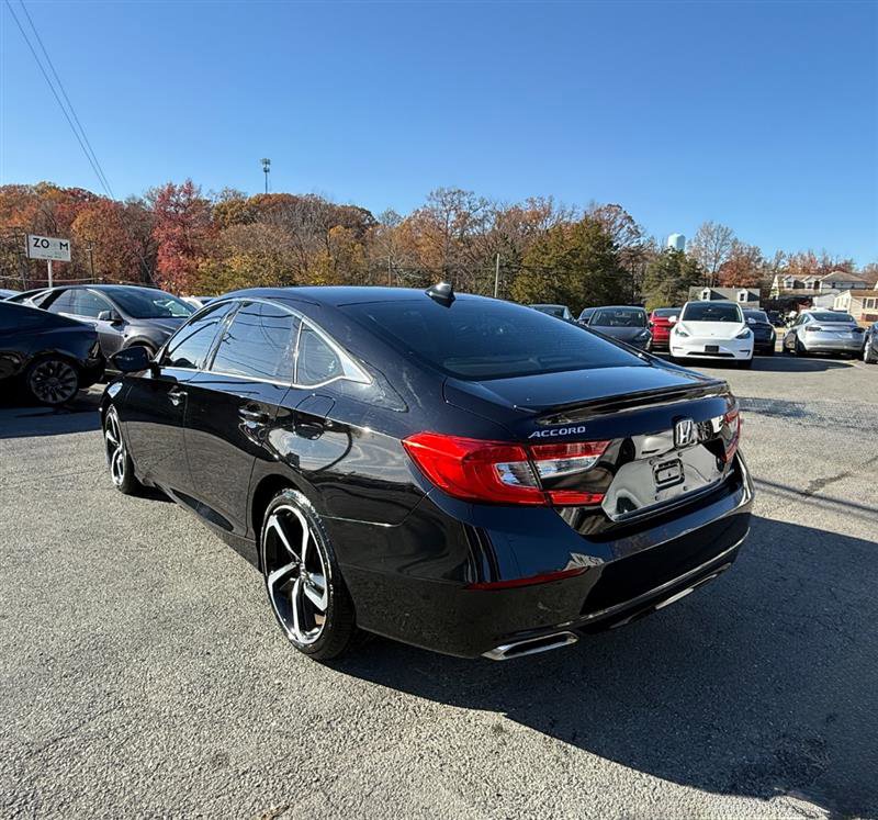 Used 2018 Honda Accord Sport image 3