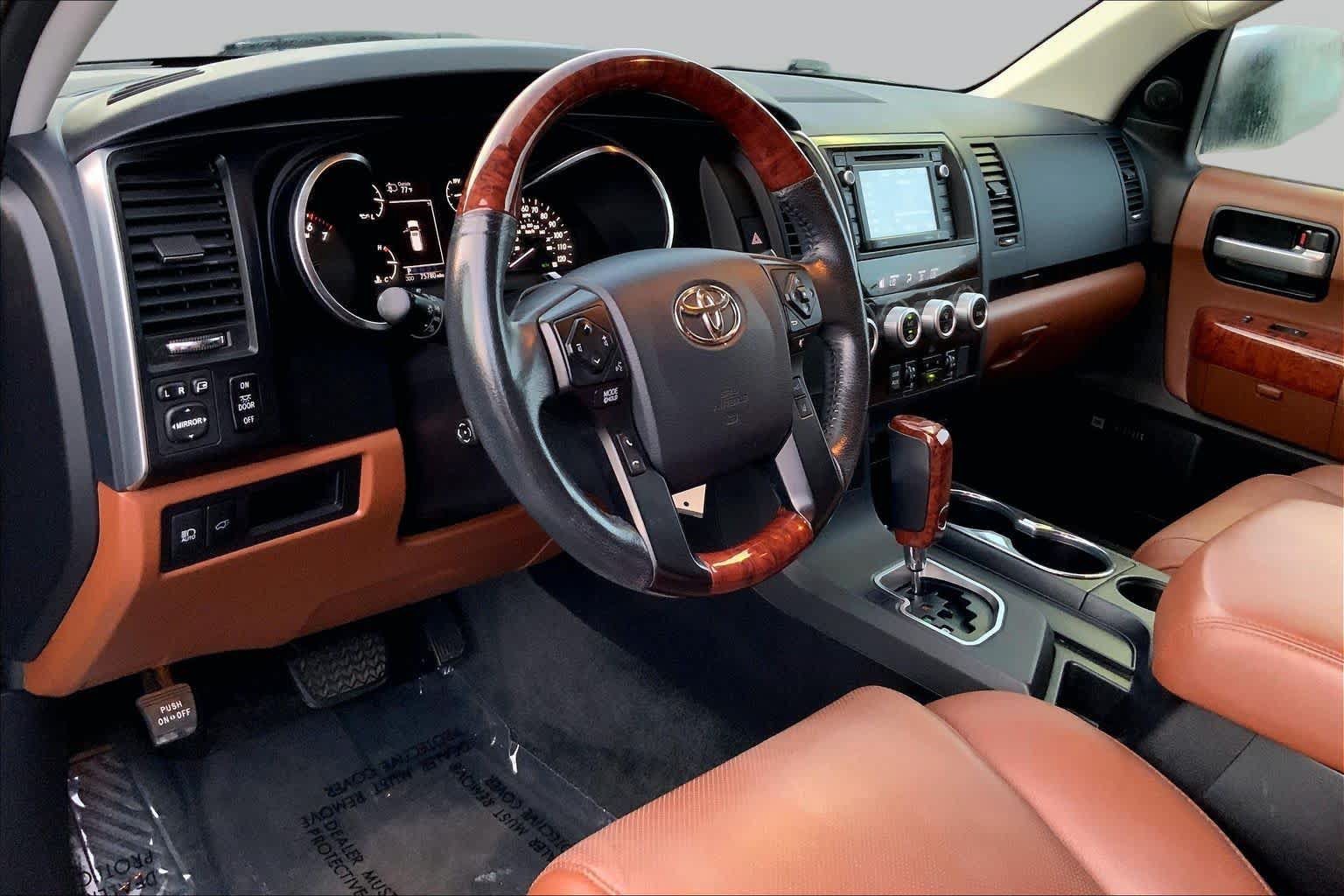 Used 2018 Toyota Sequoia Platinum RWD image 16
