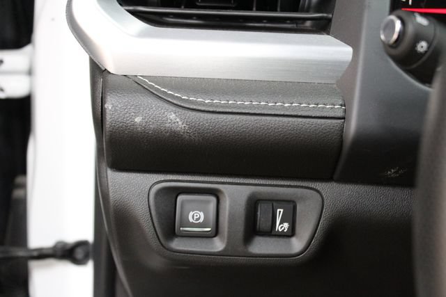 Used 2023 GMC Acadia SLE AWD/4WD image 15